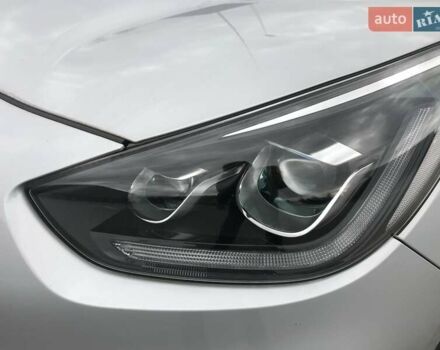 Серый Киа Niro, объемом двигателя 0 л и пробегом 90 тыс. км за 19900 $, фото 13 на Automoto.ua