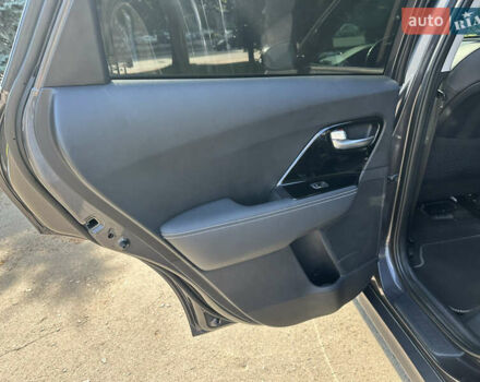 Серый Киа Niro, объемом двигателя 0 л и пробегом 143 тыс. км за 17900 $, фото 32 на Automoto.ua