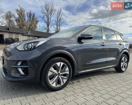 Серый Киа Niro, объемом двигателя 0 л и пробегом 149 тыс. км за 18200 $, фото 7 на Automoto.ua