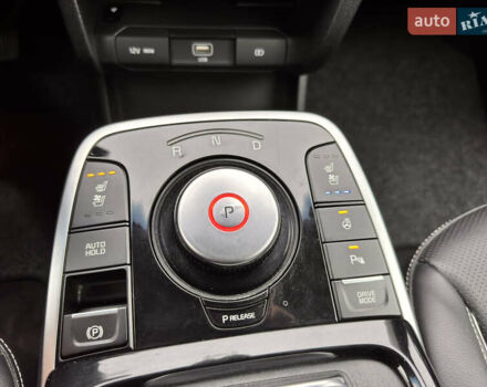 Серый Киа Niro, объемом двигателя 0 л и пробегом 77 тыс. км за 19500 $, фото 31 на Automoto.ua