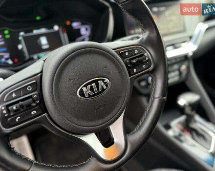 Киа Niro 2020 в Калуше на Automoto.ua Серый Киа Niro, объемом двигателя 1.58 л и пробегом 102 тыс. км за 19600 $, фото 28 на Automoto.ua