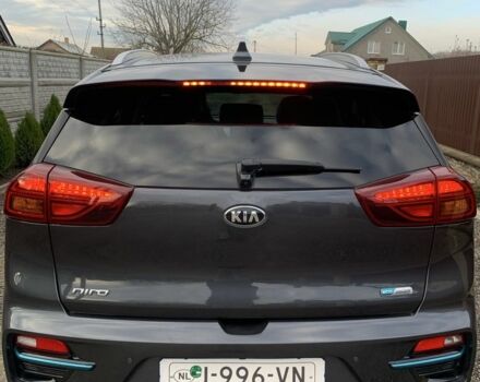 Серый Киа Niro, объемом двигателя 0 л и пробегом 139 тыс. км за 18800 $, фото 2 на Automoto.ua