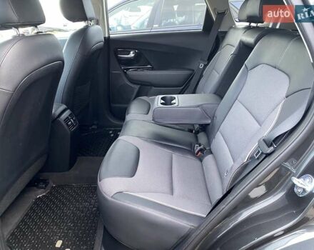 Серый Киа Niro, объемом двигателя 0 л и пробегом 101 тыс. км за 21300 $, фото 69 на Automoto.ua