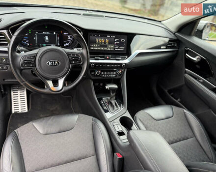 Киа Niro 2020 в Калуше на Automoto.ua Серый Киа Niro, объемом двигателя 1.58 л и пробегом 102 тыс. км за 19600 $, фото 27 на Automoto.ua