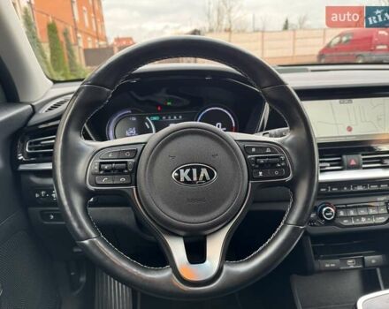 Сірий Кіа Niro, об'ємом двигуна 0 л та пробігом 118 тис. км за 19300 $, фото 80 на Automoto.ua