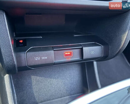 Серый Киа Niro, объемом двигателя 0 л и пробегом 165 тыс. км за 18000 $, фото 59 на Automoto.ua