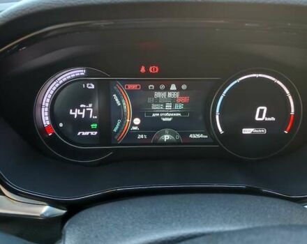 Серый Киа Niro, объемом двигателя 0 л и пробегом 49 тыс. км за 23000 $, фото 26 на Automoto.ua