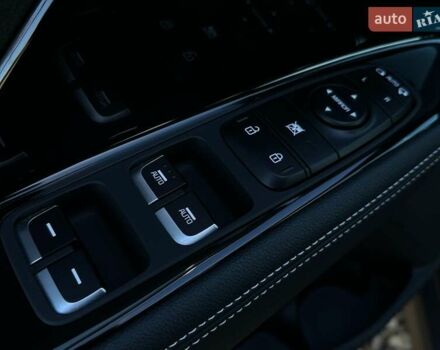 Сірий Кіа Niro, об'ємом двигуна 0 л та пробігом 58 тис. км за 23400 $, фото 4 на Automoto.ua