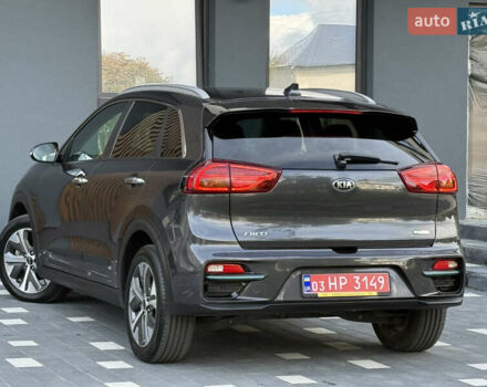 Сірий Кіа Niro, об'ємом двигуна 0 л та пробігом 70 тис. км за 19999 $, фото 23 на Automoto.ua
