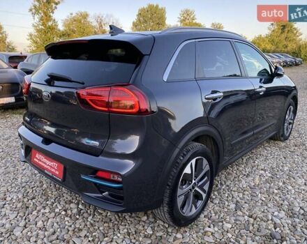 Сірий Кіа Niro, об'ємом двигуна 0 л та пробігом 107 тис. км за 21950 $, фото 17 на Automoto.ua