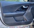 Сірий Кіа Niro, об'ємом двигуна 0 л та пробігом 89 тис. км за 437 $, фото 3 на Automoto.ua
