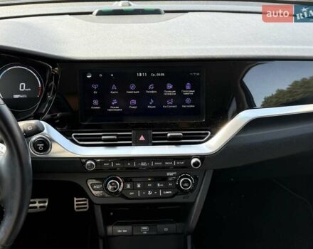 Сірий Кіа Niro, об'ємом двигуна 0 л та пробігом 82 тис. км за 20500 $, фото 26 на Automoto.ua