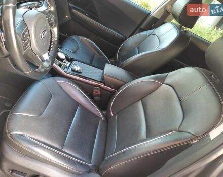 Киа Niro 2020 в Ровно на Automoto.ua Серый Киа Niro, объемом двигателя 0 л и пробегом 125 тыс. км за 19850 $, фото 68 на Automoto.ua