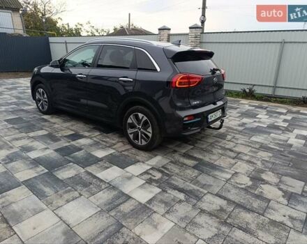 Сірий Кіа Niro, об'ємом двигуна 0 л та пробігом 135 тис. км за 19700 $, фото 3 на Automoto.ua