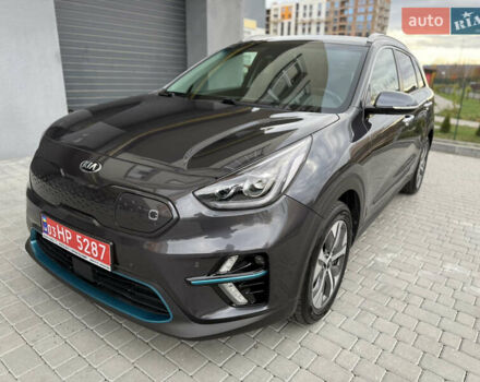 Кіа Niro 2020 у Вінниці на Automoto.ua Сірий Кіа Niro, об'ємом двигуна 0 л та пробігом 157 тис. км за 19500 $, фото 2 на Automoto.ua