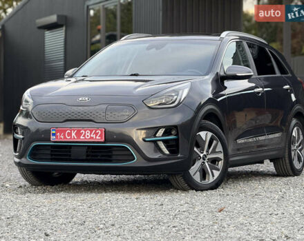 Киа Niro 2020 в Дрогобыче на Automoto.ua Серый Киа Niro, объемом двигателя 0 л и пробегом 140 тыс. км за 19299 $, фото 1 на Automoto.ua