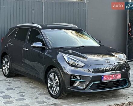 Киа Niro 2020 в Ивано-Франковске на Automoto.ua Серый Киа Niro, объемом двигателя 0 л и пробегом 88 тыс. км за 18500 $, фото 4 на Automoto.ua