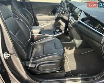 Серый Киа Niro, объемом двигателя 0 л и пробегом 124 тыс. км за 18950 $, фото 12 на Automoto.ua