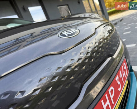 Сірий Кіа Niro, об'ємом двигуна 0 л та пробігом 70 тис. км за 19999 $, фото 5 на Automoto.ua