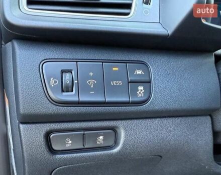 Кіа Niro 2020 у Чернівцях на Automoto.ua Сірий Кіа Niro, об'ємом двигуна 0 л та пробігом 12 тис. км за 19100 $, фото 8 на Automoto.ua