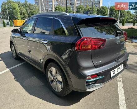 Серый Киа Niro, объемом двигателя 0 л и пробегом 143 тыс. км за 17900 $, фото 7 на Automoto.ua