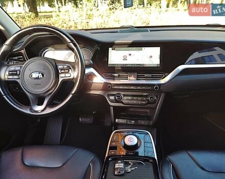Киа Niro 2020 в Ровно на Automoto.ua Серый Киа Niro, объемом двигателя 0 л и пробегом 125 тыс. км за 19850 $, фото 89 на Automoto.ua