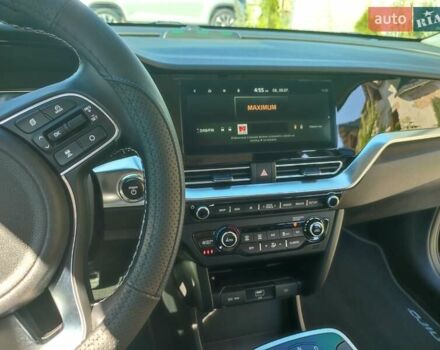 Серый Киа Niro, объемом двигателя 0 л и пробегом 49 тыс. км за 23000 $, фото 35 на Automoto.ua