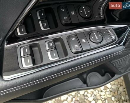 Серый Киа Niro, объемом двигателя 0 л и пробегом 101 тыс. км за 21300 $, фото 25 на Automoto.ua