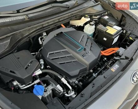 Серый Киа Niro, объемом двигателя 0 л и пробегом 74 тыс. км за 18200 $, фото 58 на Automoto.ua