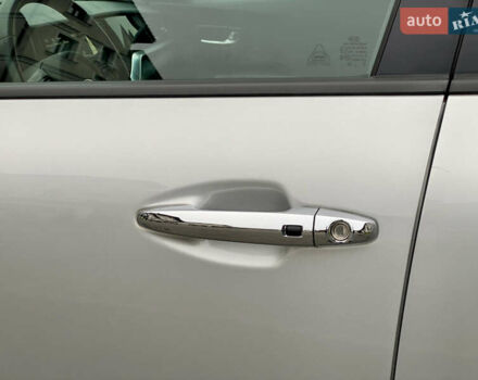 Сірий Кіа Niro, об'ємом двигуна 0 л та пробігом 63 тис. км за 20899 $, фото 27 на Automoto.ua