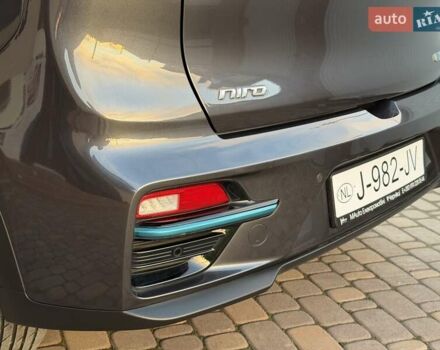 Сірий Кіа Niro, об'ємом двигуна 0 л та пробігом 118 тис. км за 20499 $, фото 31 на Automoto.ua