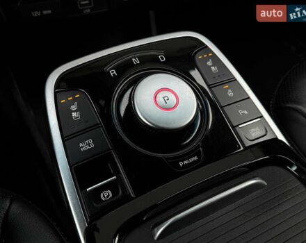 Серый Киа Niro, объемом двигателя 0 л и пробегом 156 тыс. км за 18500 $, фото 70 на Automoto.ua