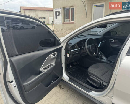 Киа Niro 2020 в Луцке на Automoto.ua Серый Киа Niro, объемом двигателя 1.58 л и пробегом 241 тыс. км за 14600 $, фото 11 на Automoto.ua