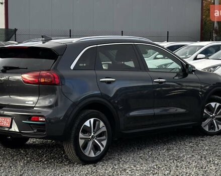 Серый Киа Niro, объемом двигателя 0 л и пробегом 112 тыс. км за 20800 $, фото 9 на Automoto.ua