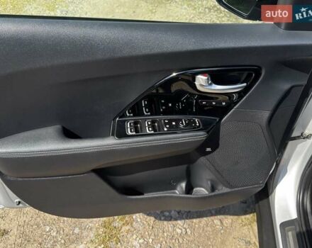 Сірий Кіа Niro, об'ємом двигуна 0 л та пробігом 108 тис. км за 19100 $, фото 39 на Automoto.ua