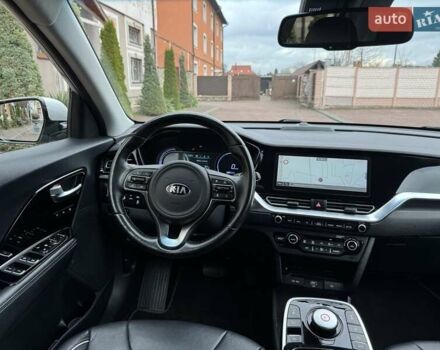Сірий Кіа Niro, об'ємом двигуна 0 л та пробігом 118 тис. км за 19300 $, фото 78 на Automoto.ua