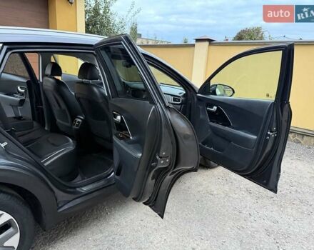 Киа Niro 2020 в Львове на Automoto.ua Серый Киа Niro, объемом двигателя 0 л и пробегом 136 тыс. км за 17950 $, фото 59 на Automoto.ua