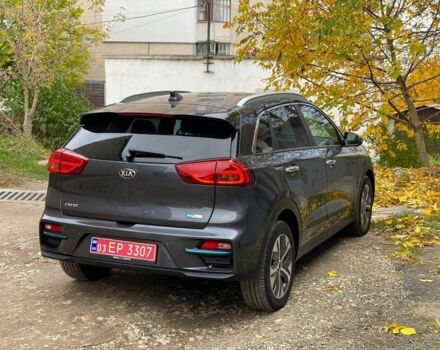 Киа Niro 2020 в Тернополе на Automoto.ua Серый Киа Niro, объемом двигателя 0 л и пробегом 149 тыс. км за 18700 $, фото 7 на Automoto.ua