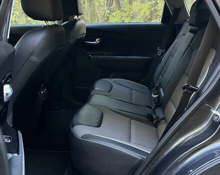 Сірий Кіа Niro, об'ємом двигуна 0 л та пробігом 114 тис. км за 19400 $, фото 21 на Automoto.ua