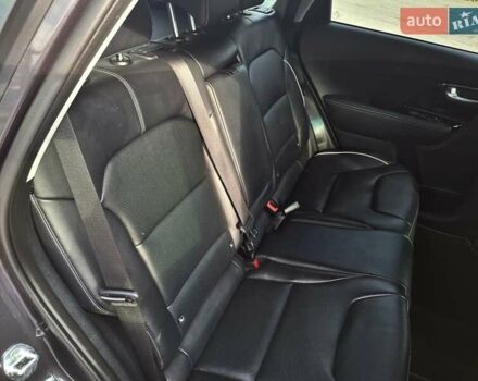 Сірий Кіа Niro, об'ємом двигуна 0 л та пробігом 126 тис. км за 20900 $, фото 32 на Automoto.ua