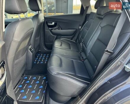 Серый Киа Niro, объемом двигателя 0 л и пробегом 142 тыс. км за 18900 $, фото 27 на Automoto.ua