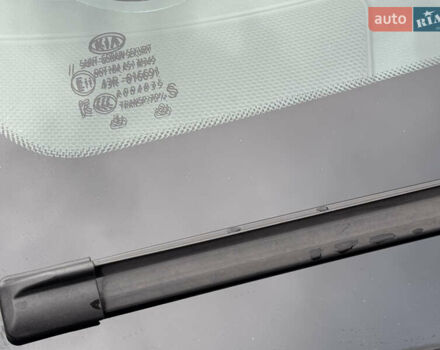 Серый Киа Niro, объемом двигателя 0 л и пробегом 118 тыс. км за 19350 $, фото 46 на Automoto.ua