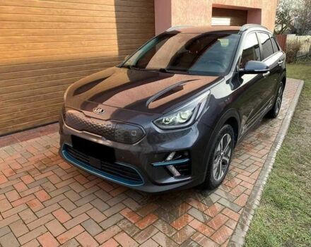 Серый Киа Niro, объемом двигателя 0 л и пробегом 118 тыс. км за 15900 $, фото 4 на Automoto.ua