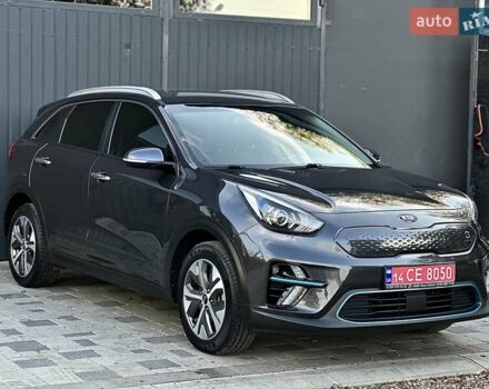 Киа Niro 2020 в Ивано-Франковске на Automoto.ua Серый Киа Niro, объемом двигателя 0 л и пробегом 88 тыс. км за 18500 $, фото 3 на Automoto.ua