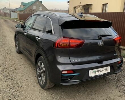 Серый Киа Niro, объемом двигателя 0 л и пробегом 139 тыс. км за 18800 $, фото 1 на Automoto.ua