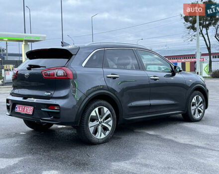 Серый Киа Niro, объемом двигателя 0 л и пробегом 165 тыс. км за 18000 $, фото 11 на Automoto.ua
