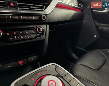 Сірий Кіа Niro, об'ємом двигуна 0 л та пробігом 71 тис. км за 21999 $, фото 91 на Automoto.ua