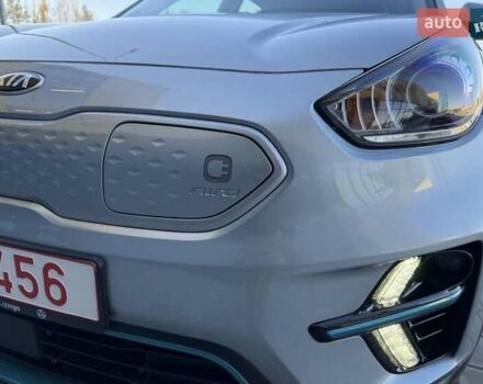 Кіа Niro 2020 у Чернівцях на Automoto.ua Сірий Кіа Niro, об'ємом двигуна 0 л та пробігом 12 тис. км за 19100 $, фото 11 на Automoto.ua