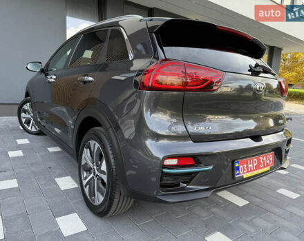 Сірий Кіа Niro, об'ємом двигуна 0 л та пробігом 70 тис. км за 19999 $, фото 25 на Automoto.ua