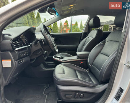 Серый Киа Niro, объемом двигателя 0 л и пробегом 118 тыс. км за 19350 $, фото 68 на Automoto.ua